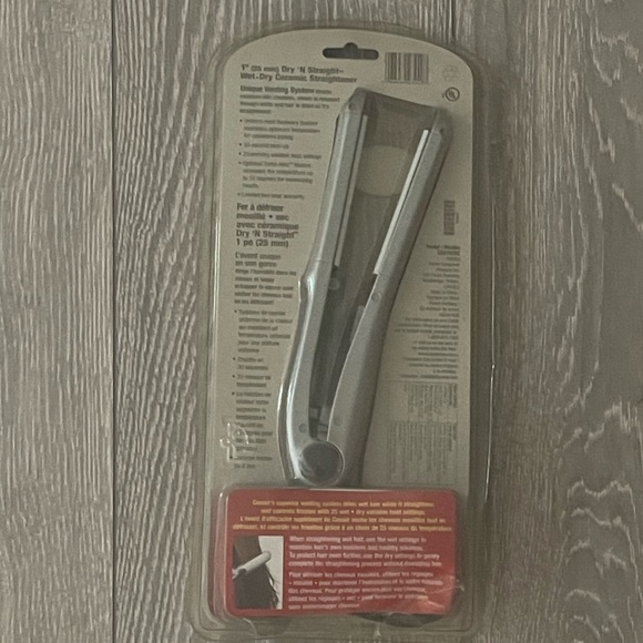 NWT Conair 1” Wet and dry ceramic straightener - Picture 2 of 3